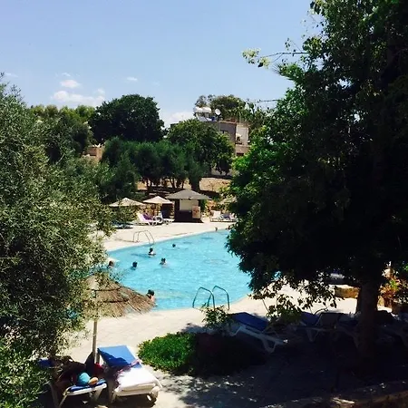 Modern Apt In Paphos Port - Pool & 50 M To The Sea *