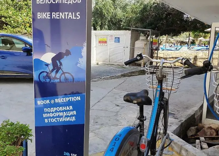 Modern Apt In Paphos Port - Pool & 50 M To The Sea Appartamento *