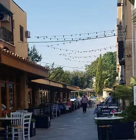 Modern Apt In Paphos Port - Pool & 50 M To The Sea アパート